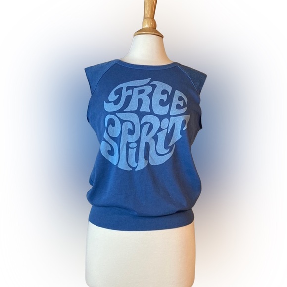 JUNK FOOD sleeveless blue “free spirit” graphic tank top - Picture 1 of 4